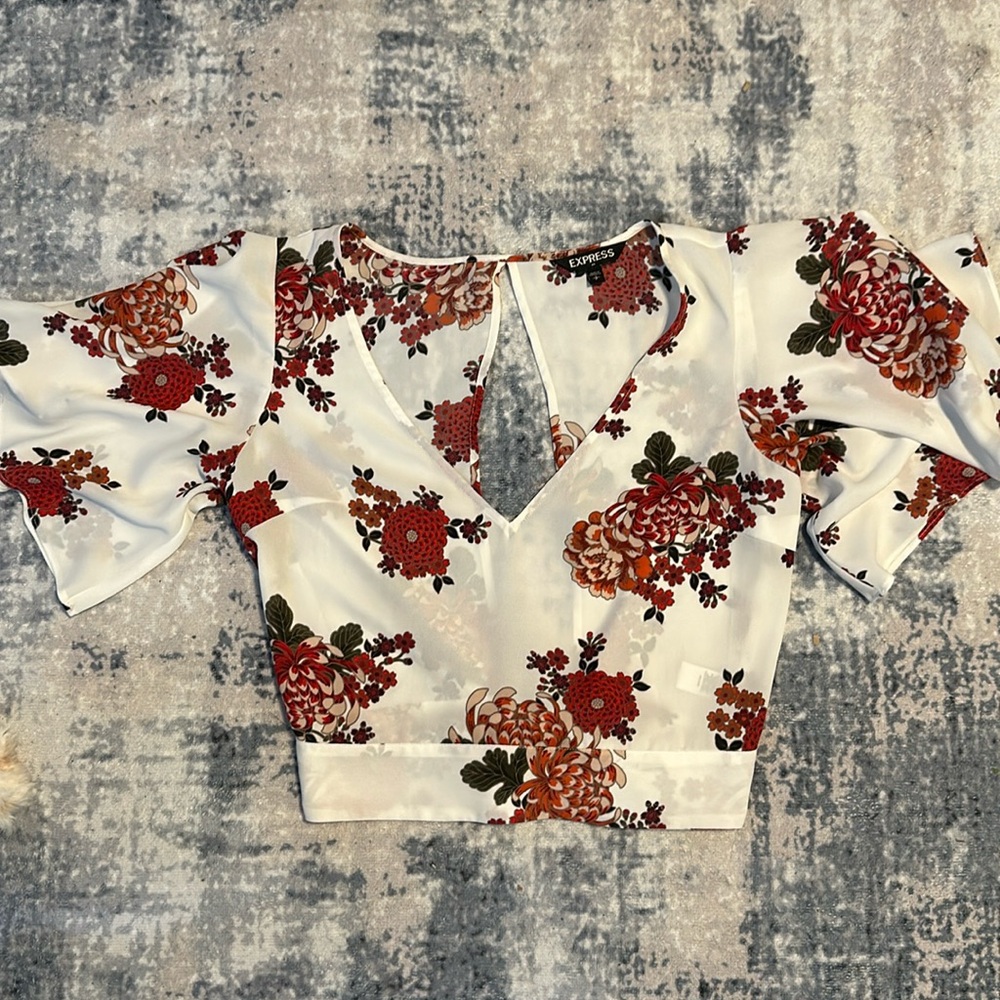 Express crop top size small
